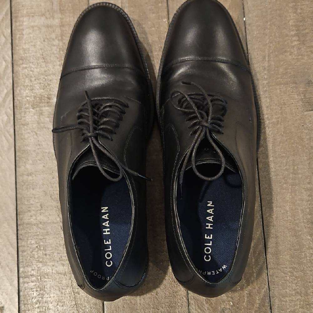 Cole Haan Black Leather Oxford Shoes Sleek Design Size 10M